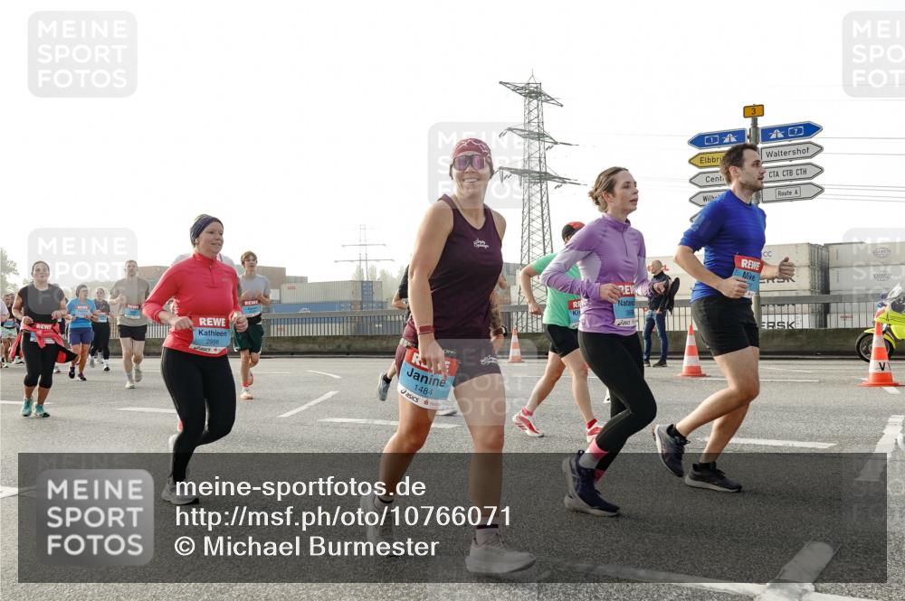 03.10.2026 - Köhlbrandbrückenlauf Michael Burmester http://msf.ph/oto/10766071 03.10.2026 09:21:13 Position 3 2998, 1484, 3 meine-sportfotos.de
