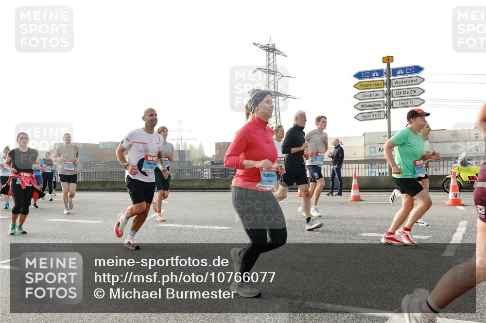 03.10.2026 - Köhlbrandbrückenlauf Michael Burmester http://msf.ph/oto/10766077 03.10.2026 09:21:14 Position 3 1689, 2998, 3 meine-sportfotos.de
