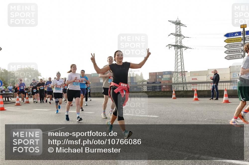 03.10.2026 - Köhlbrandbrückenlauf Michael Burmester http://msf.ph/oto/10766086 03.10.2026 09:21:15 Position 3 3 meine-sportfotos.de