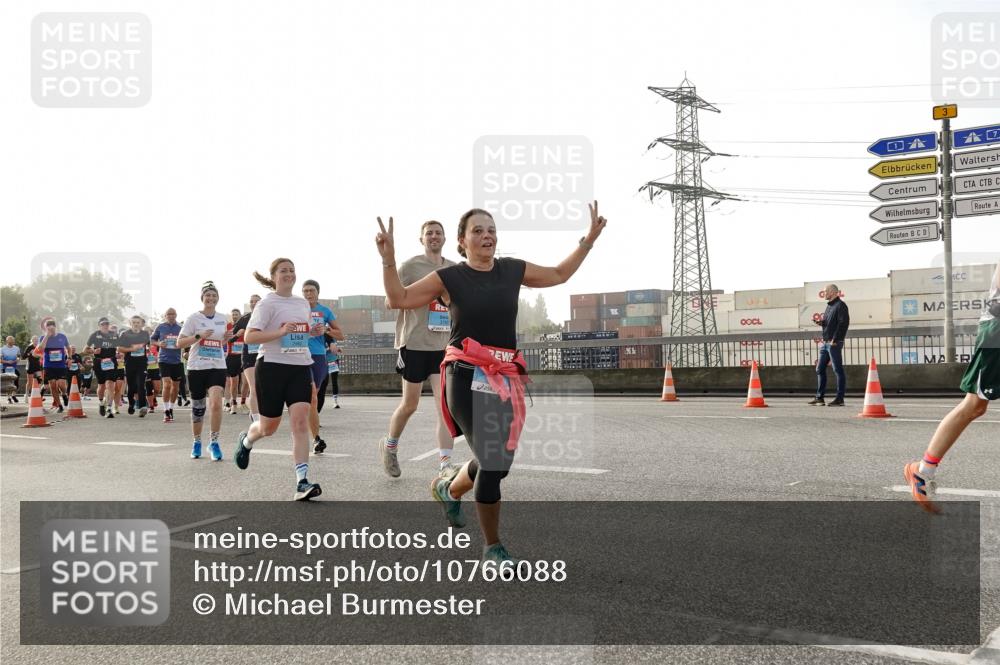 03.10.2026 - Köhlbrandbrückenlauf Michael Burmester http://msf.ph/oto/10766088 03.10.2026 09:21:15 Position 3  meine-sportfotos.de