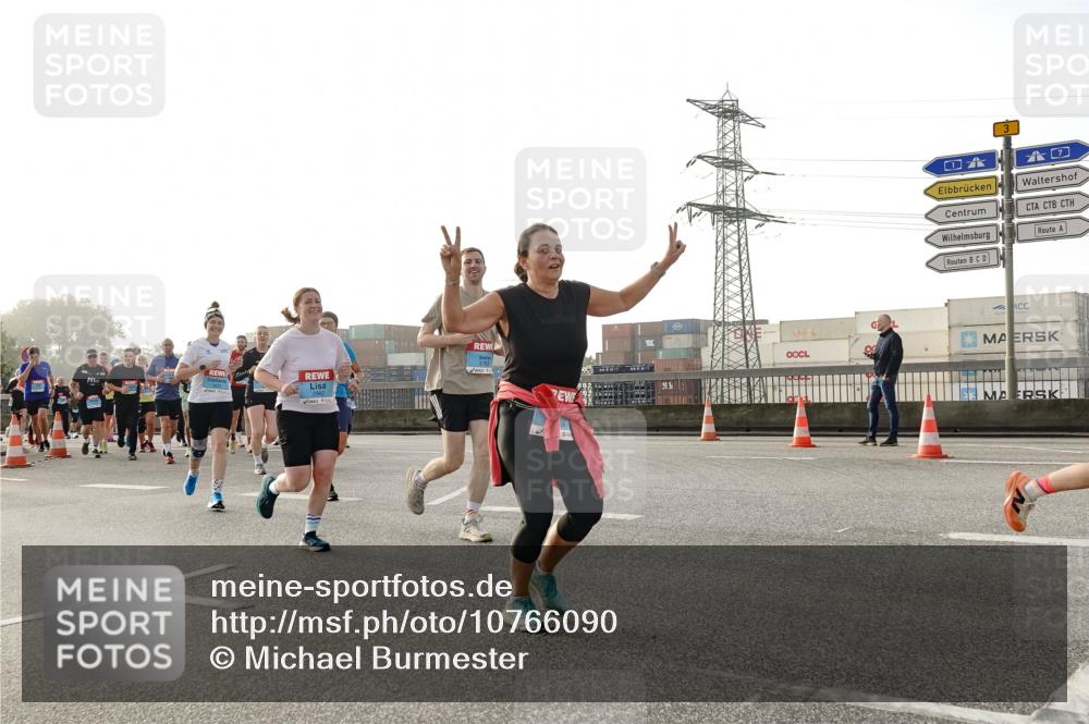 03.10.2026 - Köhlbrandbrückenlauf Michael Burmester http://msf.ph/oto/10766090 03.10.2026 09:21:16 Position 3 3 meine-sportfotos.de