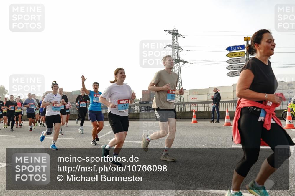 03.10.2026 - Köhlbrandbrückenlauf Michael Burmester http://msf.ph/oto/10766098 03.10.2026 09:21:16 Position 3  meine-sportfotos.de