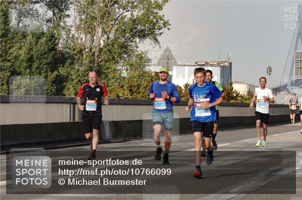 03.10.2026 - Köhlbrandbrückenlauf Michael Burmester http://msf.ph/oto/10766099 03.10.2026 09:45:55 Position 3 3787, 1327, 1854 meine-sportfotos.de