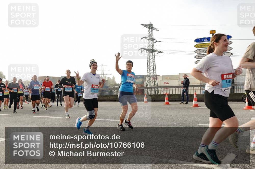 03.10.2026 - Köhlbrandbrückenlauf Michael Burmester http://msf.ph/oto/10766106 03.10.2026 09:21:17 Position 3 1875, 3, 2982 meine-sportfotos.de
