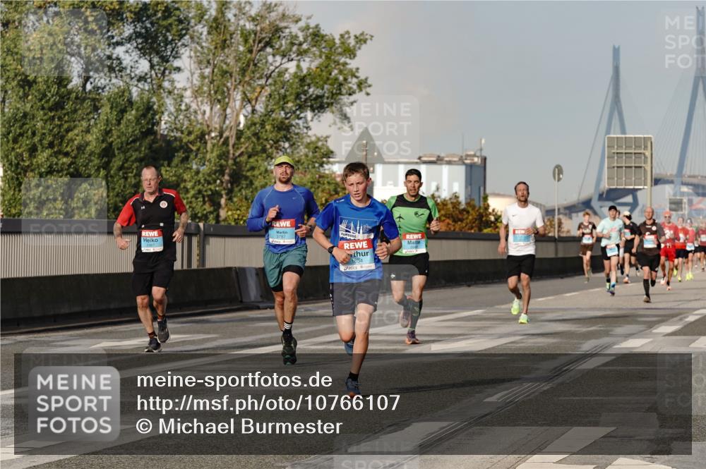 03.10.2026 - Köhlbrandbrückenlauf Michael Burmester http://msf.ph/oto/10766107 03.10.2026 09:45:56 Position 3 3787, 1854 meine-sportfotos.de