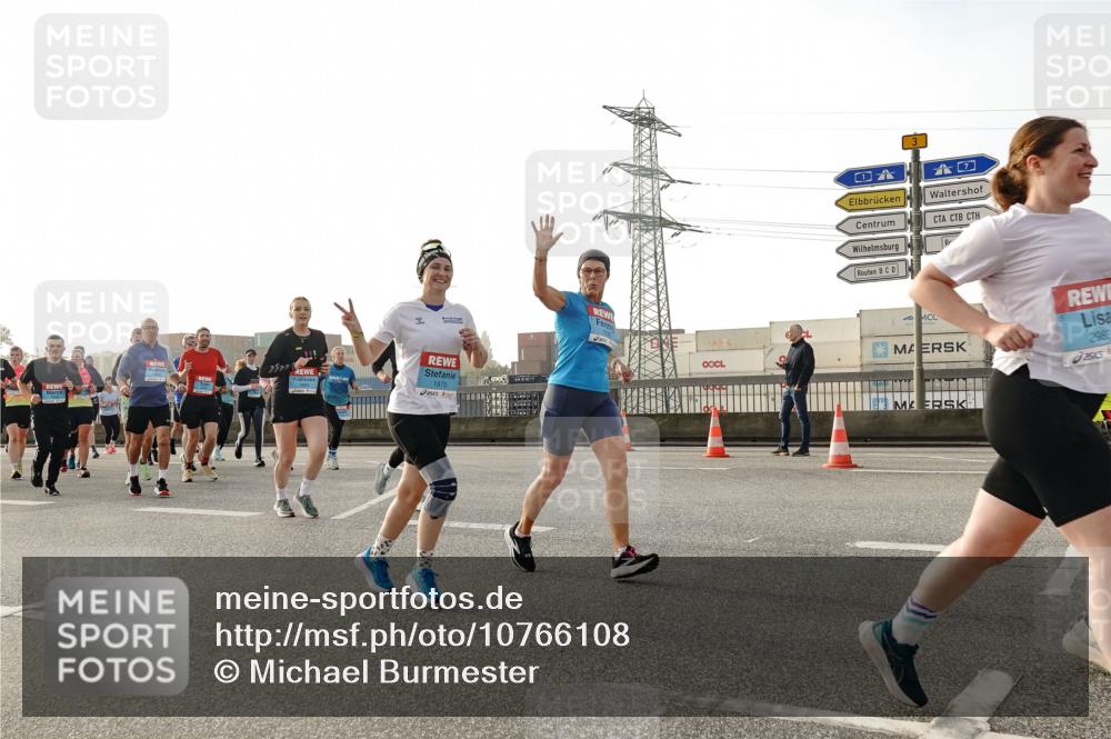 03.10.2026 - Köhlbrandbrückenlauf Michael Burmester http://msf.ph/oto/10766108 03.10.2026 09:21:17 Position 3 1875, 3, 2982 meine-sportfotos.de