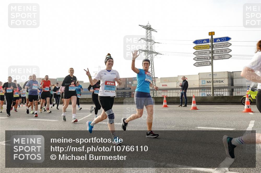 03.10.2026 - Köhlbrandbrückenlauf Michael Burmester http://msf.ph/oto/10766110 03.10.2026 09:21:17 Position 3 77, 1875, 3 meine-sportfotos.de