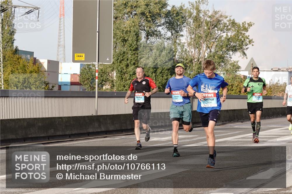 03.10.2026 - Köhlbrandbrückenlauf Michael Burmester http://msf.ph/oto/10766113 03.10.2026 09:45:57 Position 3 3787, 1327, 1854 meine-sportfotos.de