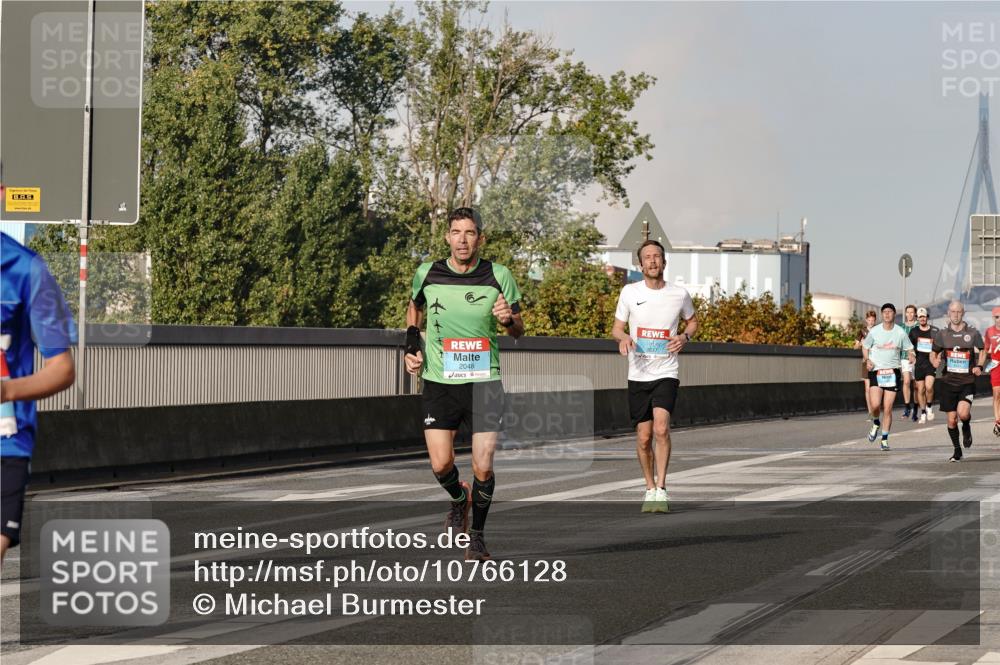03.10.2026 - Köhlbrandbrückenlauf Michael Burmester http://msf.ph/oto/10766128 03.10.2026 09:45:59 Position 3 4, 2048 meine-sportfotos.de