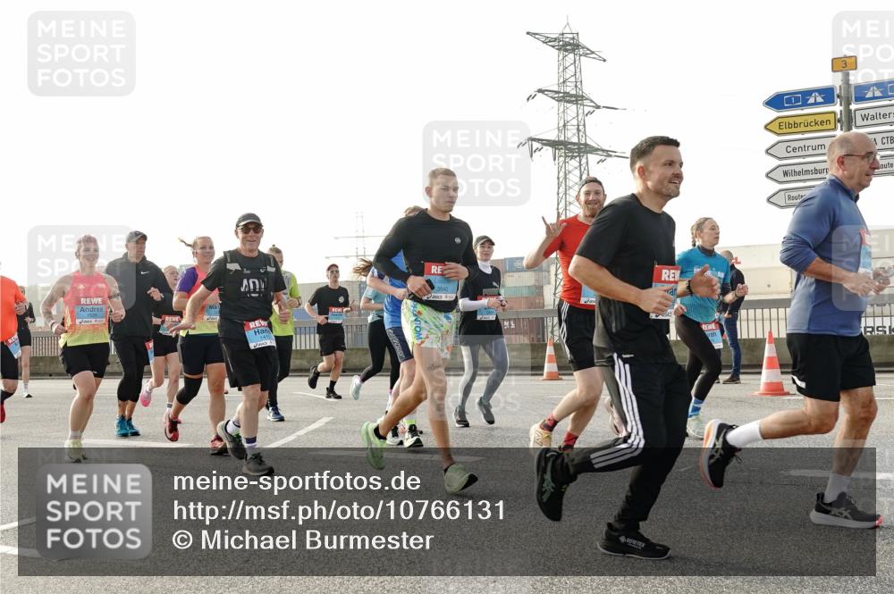 03.10.2026 - Köhlbrandbrückenlauf Michael Burmester http://msf.ph/oto/10766131 03.10.2026 09:21:20 Position 3 1411, 3840, 3 meine-sportfotos.de