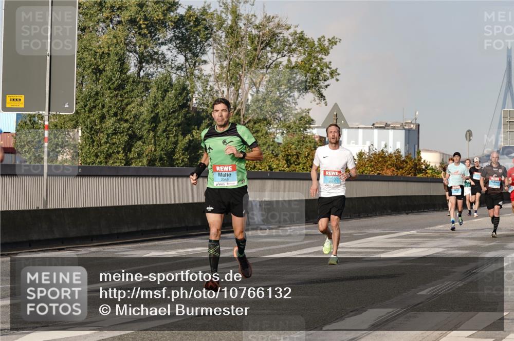 03.10.2026 - Köhlbrandbrückenlauf Michael Burmester http://msf.ph/oto/10766132 03.10.2026 09:46:00 Position 3 2048 meine-sportfotos.de