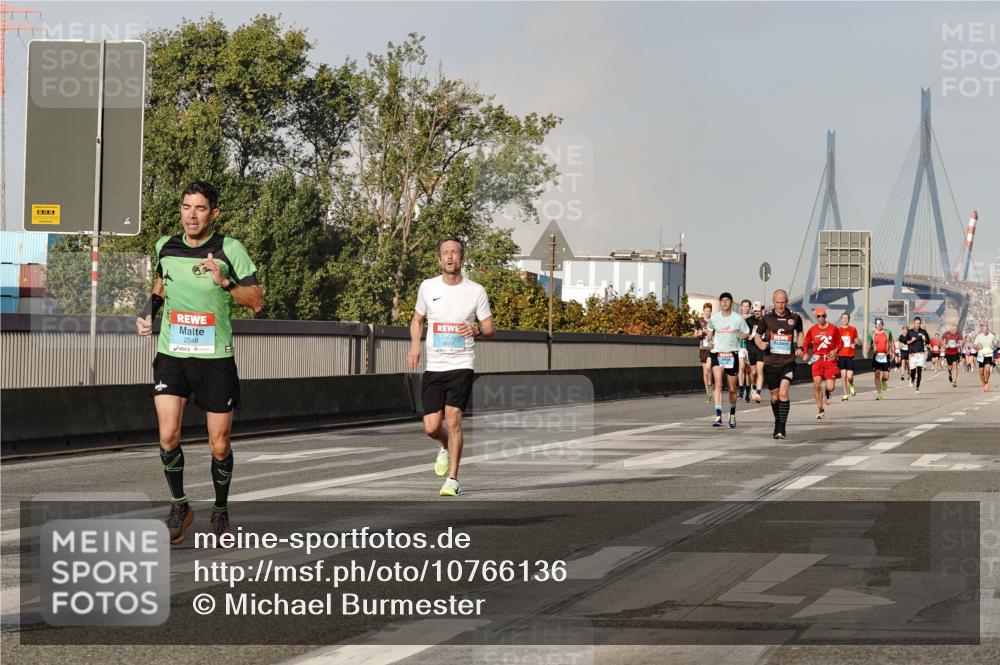 03.10.2026 - Köhlbrandbrückenlauf Michael Burmester http://msf.ph/oto/10766136 03.10.2026 09:46:01 Position 3 2048 meine-sportfotos.de
