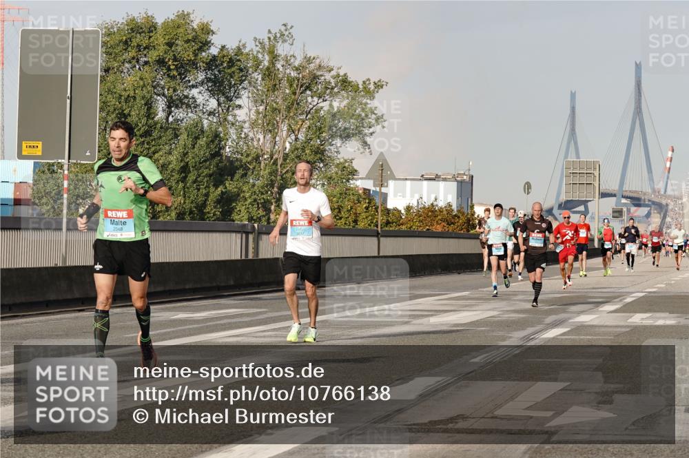 03.10.2026 - Köhlbrandbrückenlauf Michael Burmester http://msf.ph/oto/10766138 03.10.2026 09:46:01 Position 3 2048 meine-sportfotos.de
