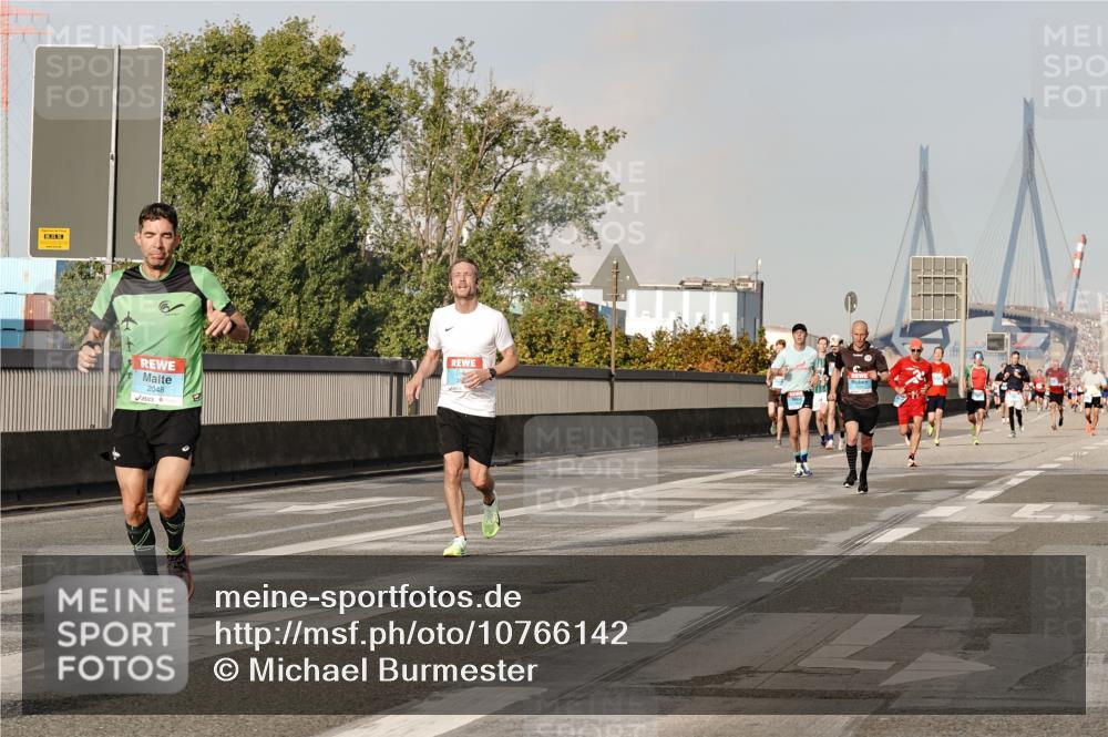 03.10.2026 - Köhlbrandbrückenlauf Michael Burmester http://msf.ph/oto/10766142 03.10.2026 09:46:01 Position 3 2048 meine-sportfotos.de