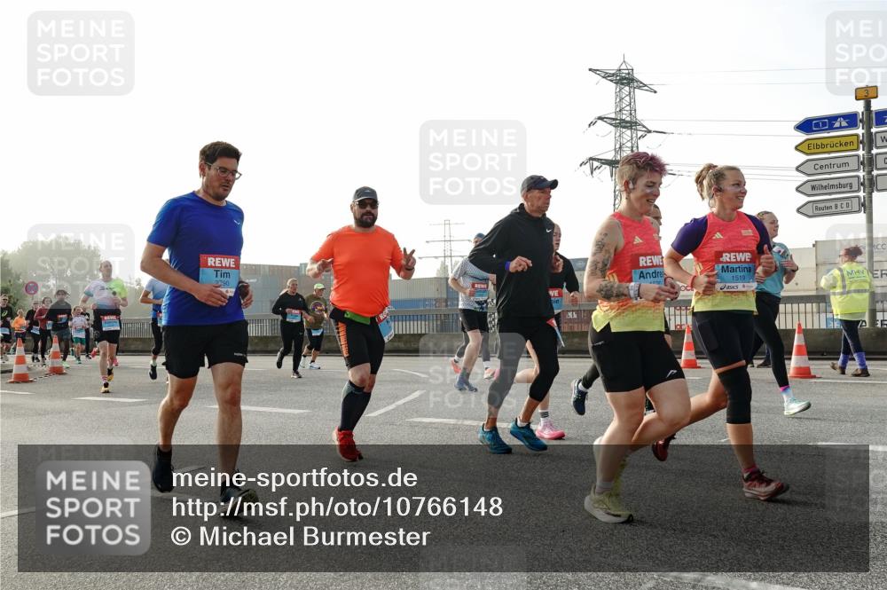 03.10.2026 - Köhlbrandbrückenlauf Michael Burmester http://msf.ph/oto/10766148 03.10.2026 09:21:22 Position 3 1519, 2790 meine-sportfotos.de