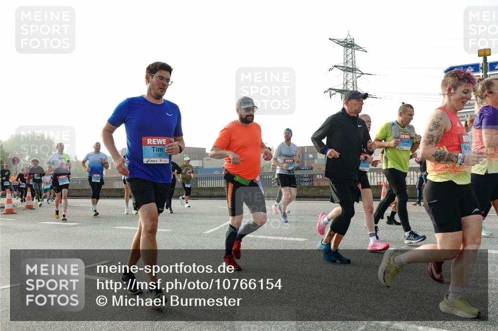 03.10.2026 - Köhlbrandbrückenlauf Michael Burmester http://msf.ph/oto/10766154 03.10.2026 09:21:22 Position 3 2790, 211 meine-sportfotos.de