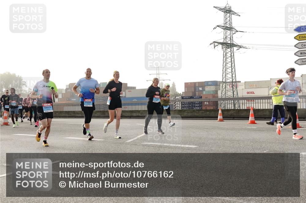03.10.2026 - Köhlbrandbrückenlauf Michael Burmester http://msf.ph/oto/10766162 03.10.2026 09:21:24 Position 3 1 meine-sportfotos.de