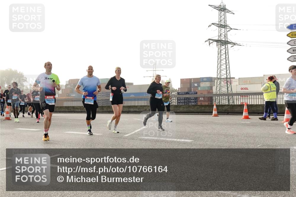 03.10.2026 - Köhlbrandbrückenlauf Michael Burmester http://msf.ph/oto/10766164 03.10.2026 09:21:24 Position 3 1001 meine-sportfotos.de