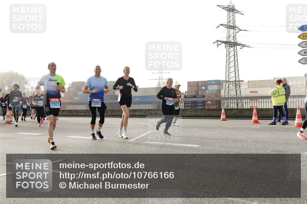 03.10.2026 - Köhlbrandbrückenlauf Michael Burmester http://msf.ph/oto/10766166 03.10.2026 09:21:24 Position 3 7001 meine-sportfotos.de
