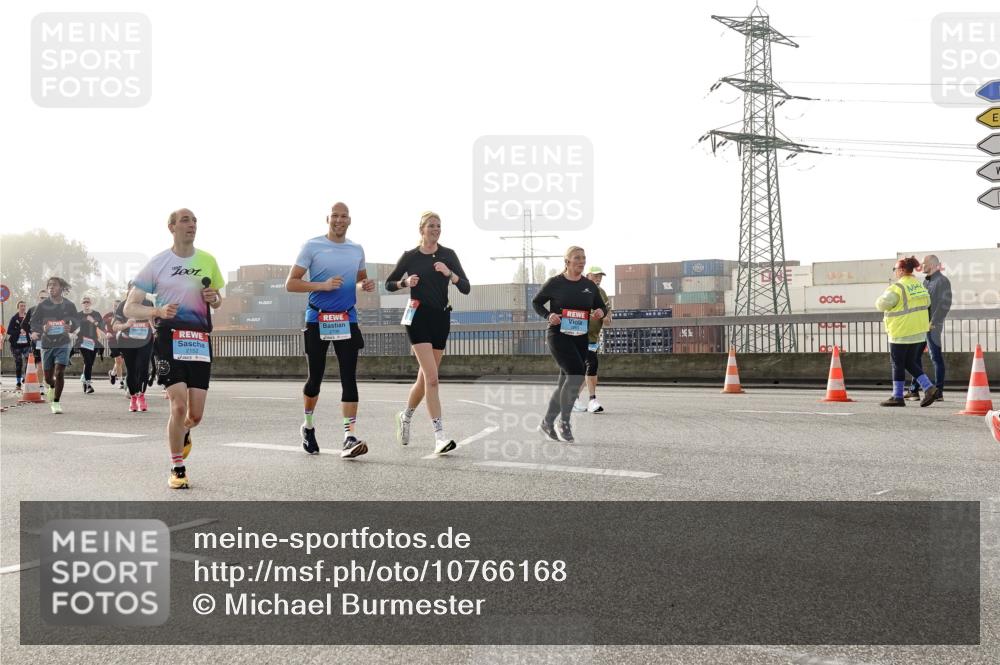03.10.2026 - Köhlbrandbrückenlauf Michael Burmester http://msf.ph/oto/10766168 03.10.2026 09:21:24 Position 3  meine-sportfotos.de