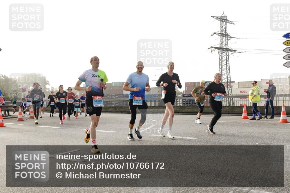 03.10.2026 - Köhlbrandbrückenlauf Michael Burmester http://msf.ph/oto/10766172 03.10.2026 09:21:25 Position 3 1001, 2152 meine-sportfotos.de