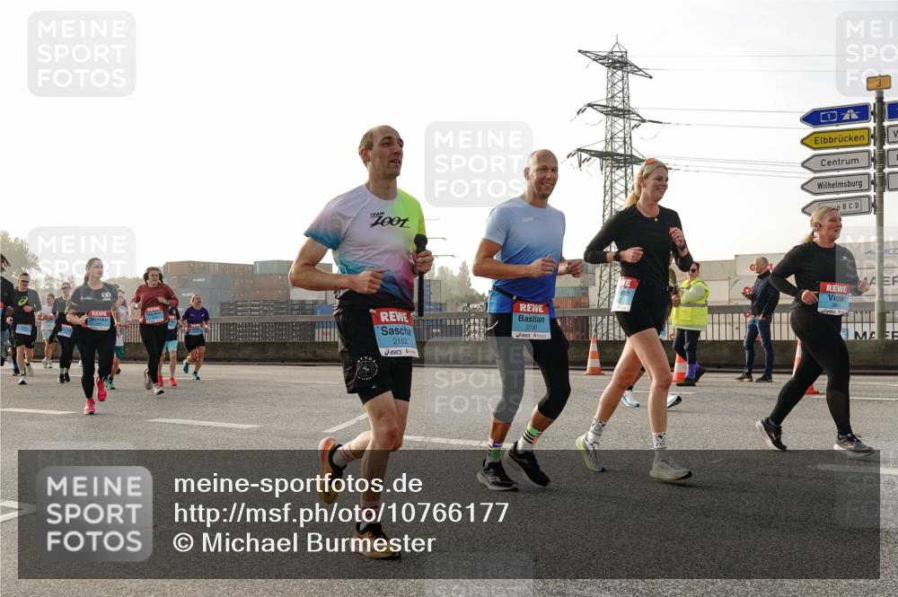 03.10.2026 - Köhlbrandbrückenlauf Michael Burmester http://msf.ph/oto/10766177 03.10.2026 09:21:26 Position 3 7001, 2152, 2730 meine-sportfotos.de