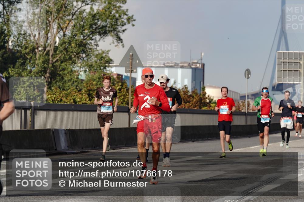 03.10.2026 - Köhlbrandbrückenlauf Michael Burmester http://msf.ph/oto/10766178 03.10.2026 09:46:08 Position 3  meine-sportfotos.de