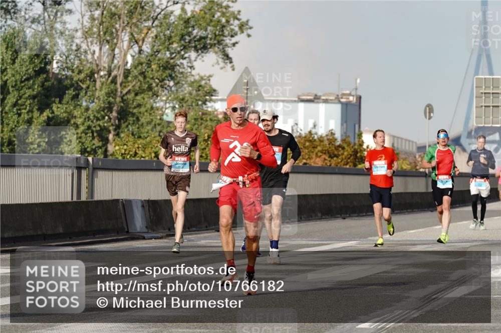 03.10.2026 - Köhlbrandbrückenlauf Michael Burmester http://msf.ph/oto/10766182 03.10.2026 09:46:09 Position 3 3 meine-sportfotos.de