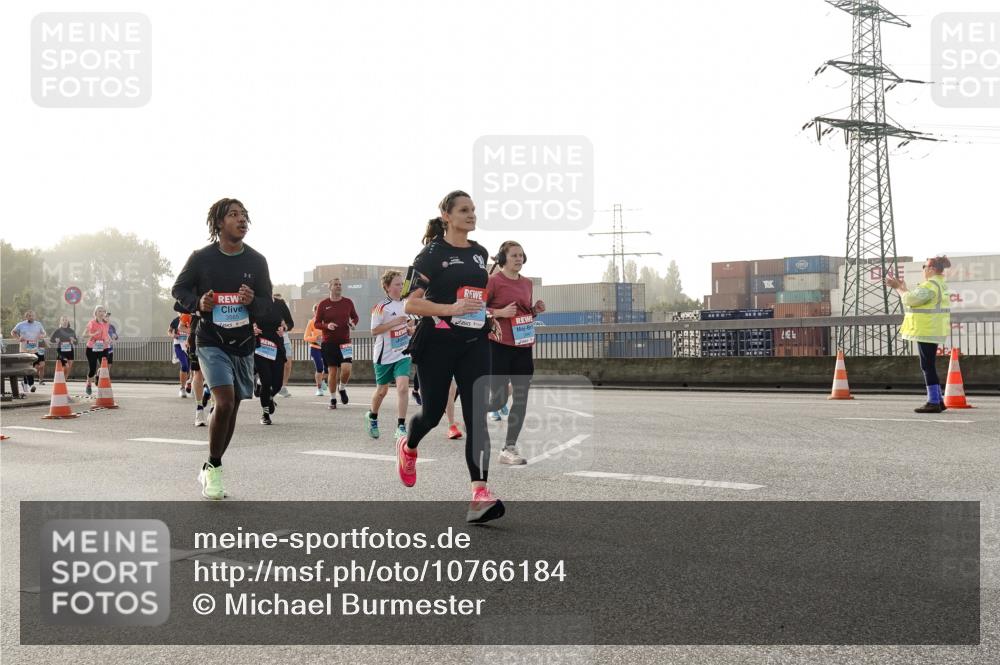 03.10.2026 - Köhlbrandbrückenlauf Michael Burmester http://msf.ph/oto/10766184 03.10.2026 09:21:27 Position 3  meine-sportfotos.de