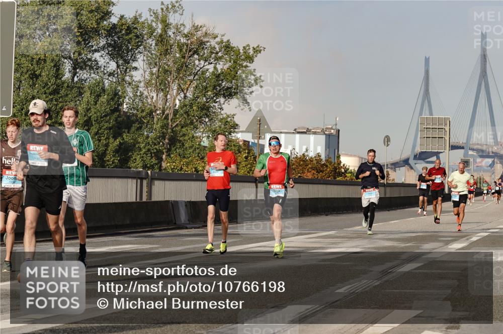 03.10.2026 - Köhlbrandbrückenlauf Michael Burmester http://msf.ph/oto/10766198 03.10.2026 09:46:13 Position 3 1936, 2137 meine-sportfotos.de
