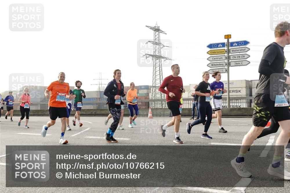 03.10.2026 - Köhlbrandbrückenlauf Michael Burmester http://msf.ph/oto/10766215 03.10.2026 09:21:32 Position 3 3, 3730 meine-sportfotos.de