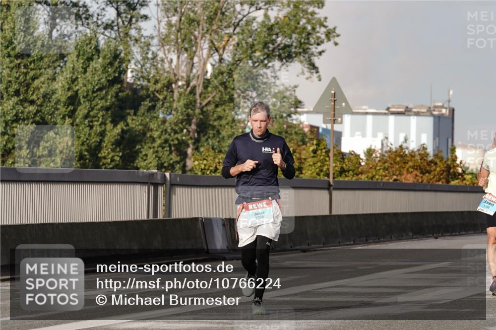 03.10.2026 - Köhlbrandbrückenlauf Michael Burmester http://msf.ph/oto/10766224 03.10.2026 09:46:19 Position 3 3798, 1196 meine-sportfotos.de