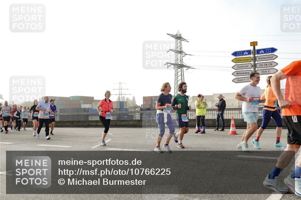 03.10.2026 - Köhlbrandbrückenlauf Michael Burmester http://msf.ph/oto/10766225 03.10.2026 09:21:33 Position 3 2800, 3 meine-sportfotos.de