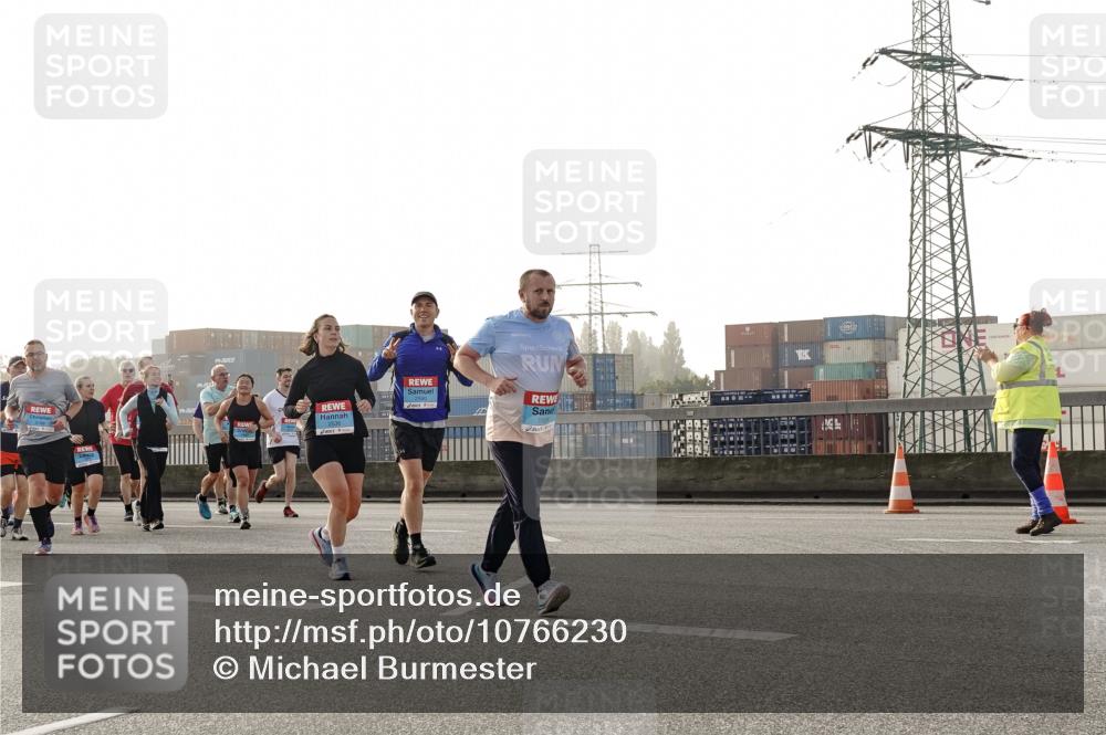 03.10.2026 - Köhlbrandbrückenlauf Michael Burmester http://msf.ph/oto/10766230 03.10.2026 09:21:35 Position 3 19 meine-sportfotos.de