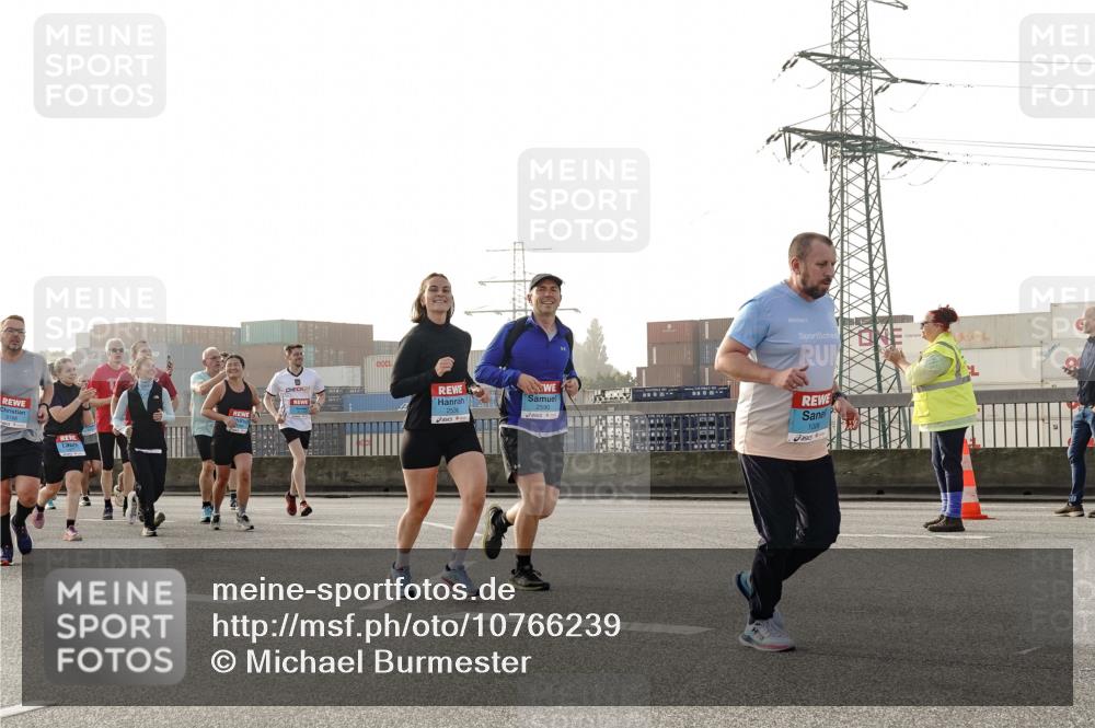 03.10.2026 - Köhlbrandbrückenlauf Michael Burmester http://msf.ph/oto/10766239 03.10.2026 09:21:36 Position 3 3168, 1006 meine-sportfotos.de