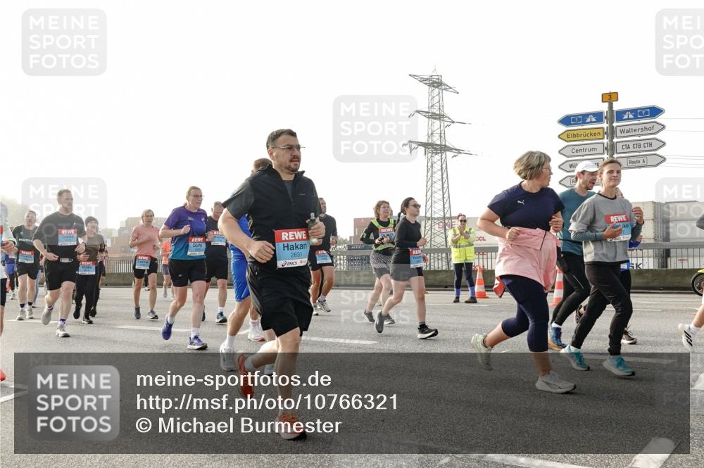 03.10.2026 - Köhlbrandbrückenlauf Michael Burmester http://msf.ph/oto/10766321 03.10.2026 09:21:44 Position 3 2831, 3 meine-sportfotos.de