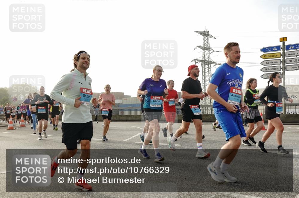 03.10.2026 - Köhlbrandbrückenlauf Michael Burmester http://msf.ph/oto/10766329 03.10.2026 09:21:45 Position 3 3379, 3039, 1191, 3, 3172 meine-sportfotos.de