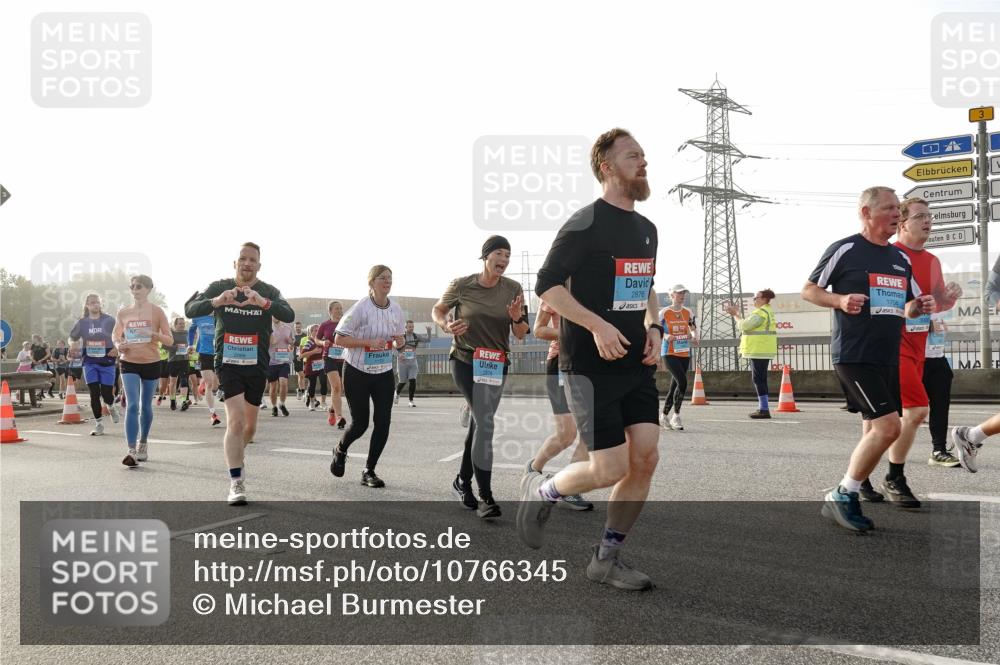 03.10.2026 - Köhlbrandbrückenlauf Michael Burmester http://msf.ph/oto/10766345 03.10.2026 09:21:46 Position 3 2066, 2978, 2876, 1756 meine-sportfotos.de
