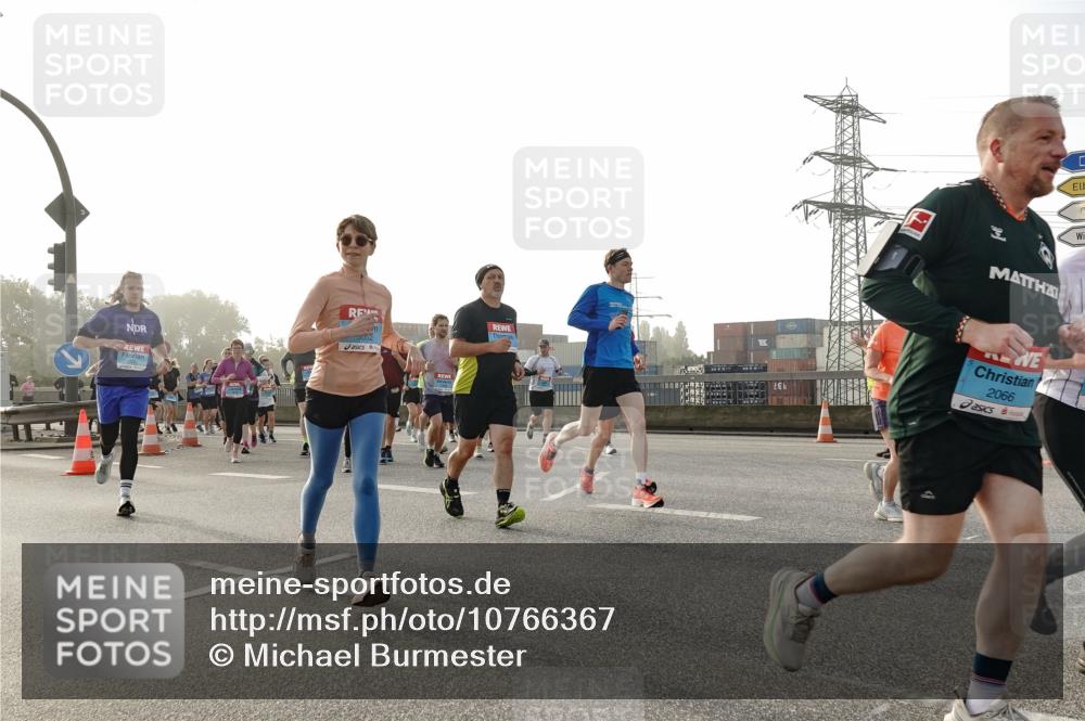 03.10.2026 - Köhlbrandbrückenlauf Michael Burmester http://msf.ph/oto/10766367 03.10.2026 09:21:48 Position 3 2066 meine-sportfotos.de