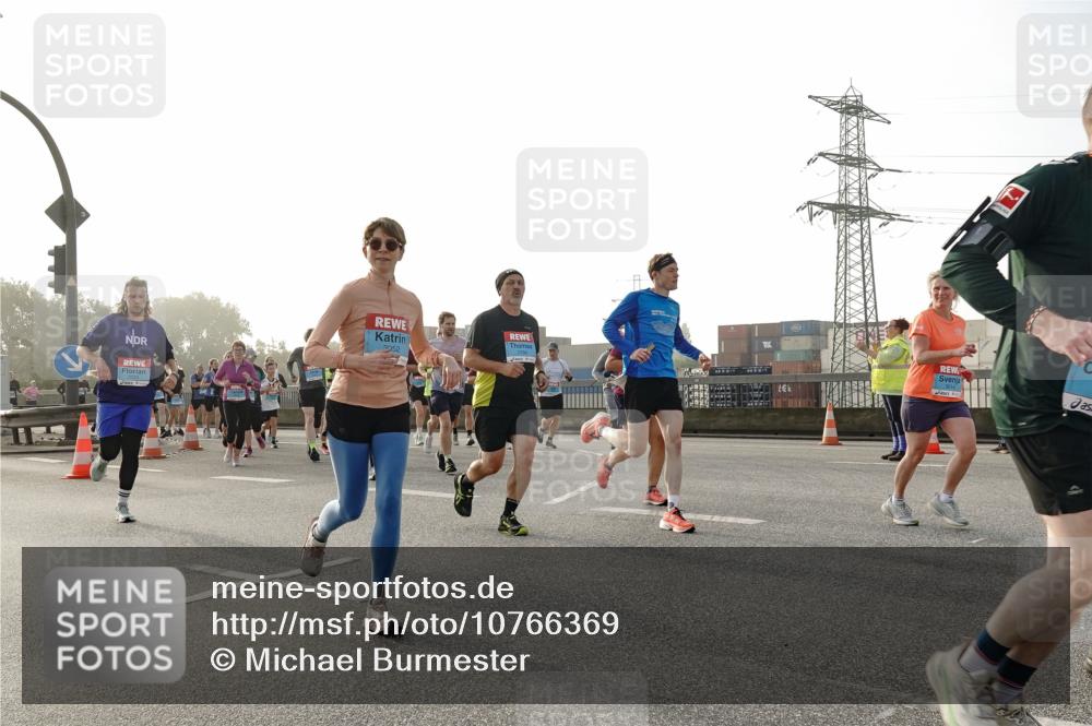 03.10.2026 - Köhlbrandbrückenlauf Michael Burmester http://msf.ph/oto/10766369 03.10.2026 09:21:48 Position 3 3052 meine-sportfotos.de