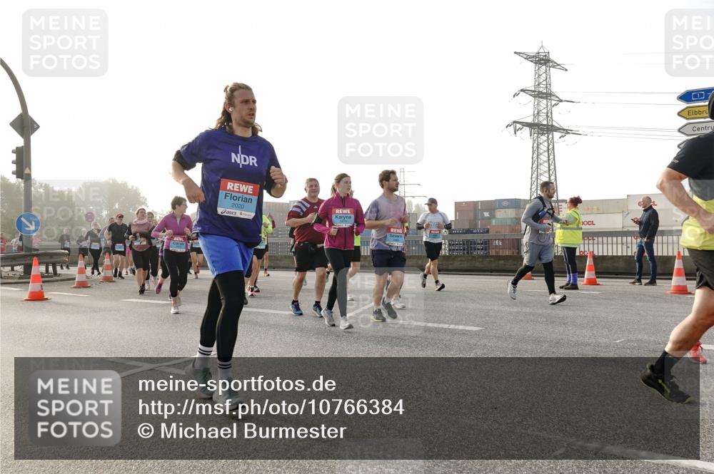 03.10.2026 - Köhlbrandbrückenlauf Michael Burmester http://msf.ph/oto/10766384 03.10.2026 09:21:50 Position 3 2020, 2474, 1 meine-sportfotos.de