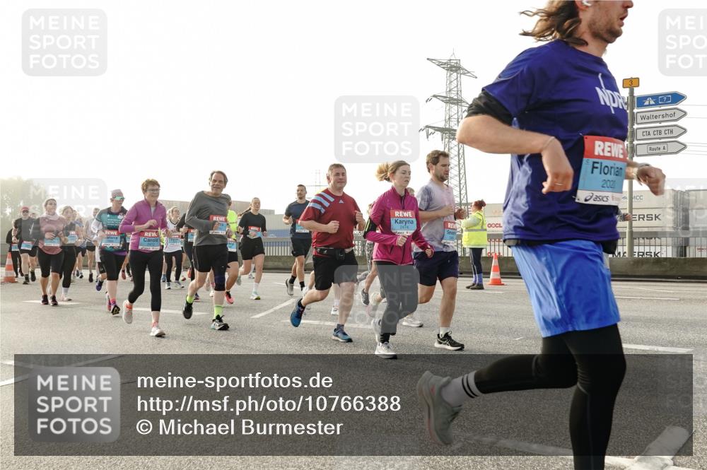 03.10.2026 - Köhlbrandbrückenlauf Michael Burmester http://msf.ph/oto/10766388 03.10.2026 09:21:51 Position 3 2474, 2021 meine-sportfotos.de