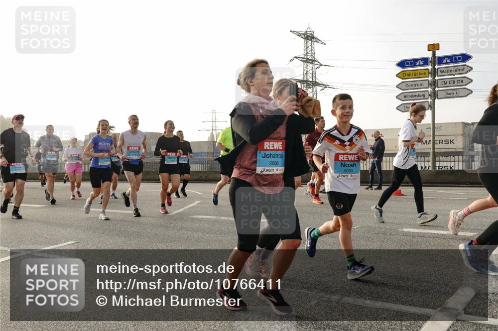 03.10.2026 - Köhlbrandbrückenlauf Michael Burmester http://msf.ph/oto/10766411 03.10.2026 09:21:54 Position 3 2668, 3003 meine-sportfotos.de
