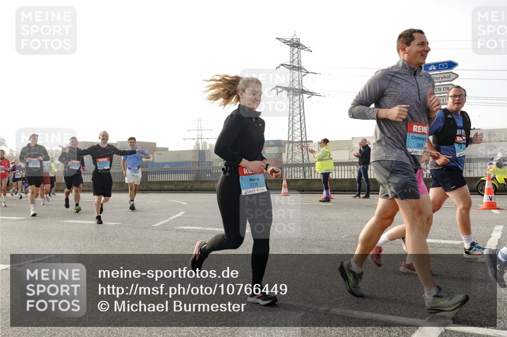 03.10.2026 - Köhlbrandbrückenlauf Michael Burmester http://msf.ph/oto/10766449 03.10.2026 09:21:58 Position 3 3728, 281 meine-sportfotos.de