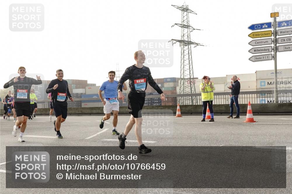 03.10.2026 - Köhlbrandbrückenlauf Michael Burmester http://msf.ph/oto/10766459 03.10.2026 09:22:00 Position 3  meine-sportfotos.de