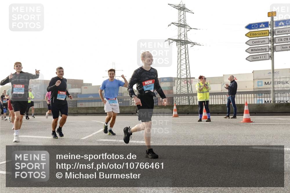 03.10.2026 - Köhlbrandbrückenlauf Michael Burmester http://msf.ph/oto/10766461 03.10.2026 09:22:00 Position 3 3, 7 meine-sportfotos.de