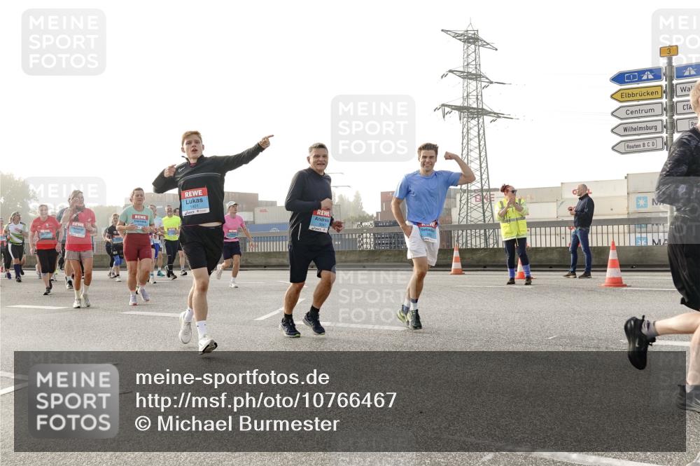 03.10.2026 - Köhlbrandbrückenlauf Michael Burmester http://msf.ph/oto/10766467 03.10.2026 09:22:00 Position 3 1401 meine-sportfotos.de