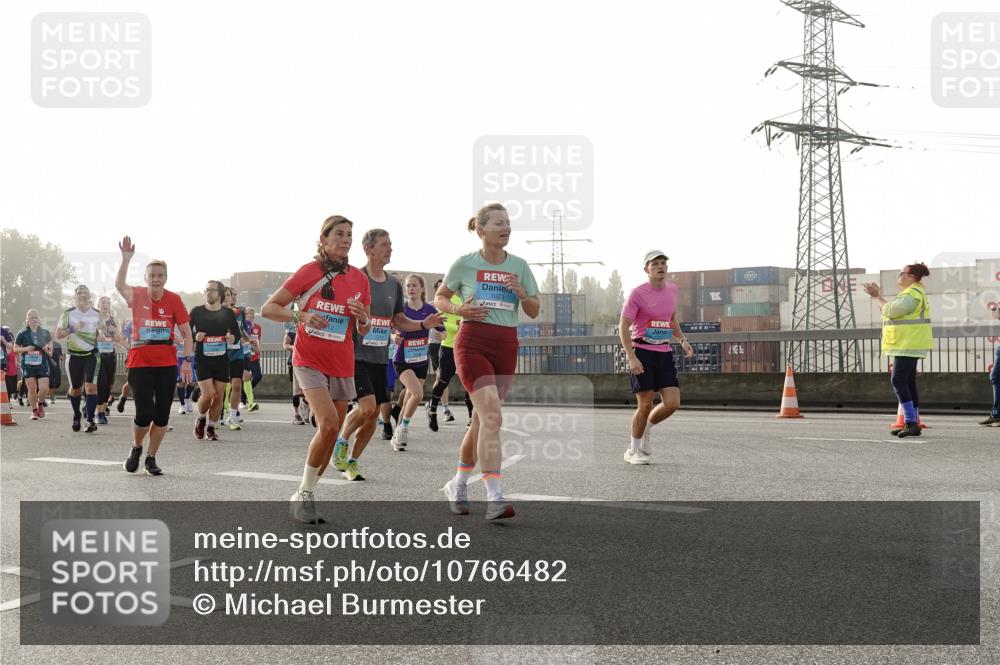 03.10.2026 - Köhlbrandbrückenlauf Michael Burmester http://msf.ph/oto/10766482 03.10.2026 09:22:02 Position 3 3023 meine-sportfotos.de