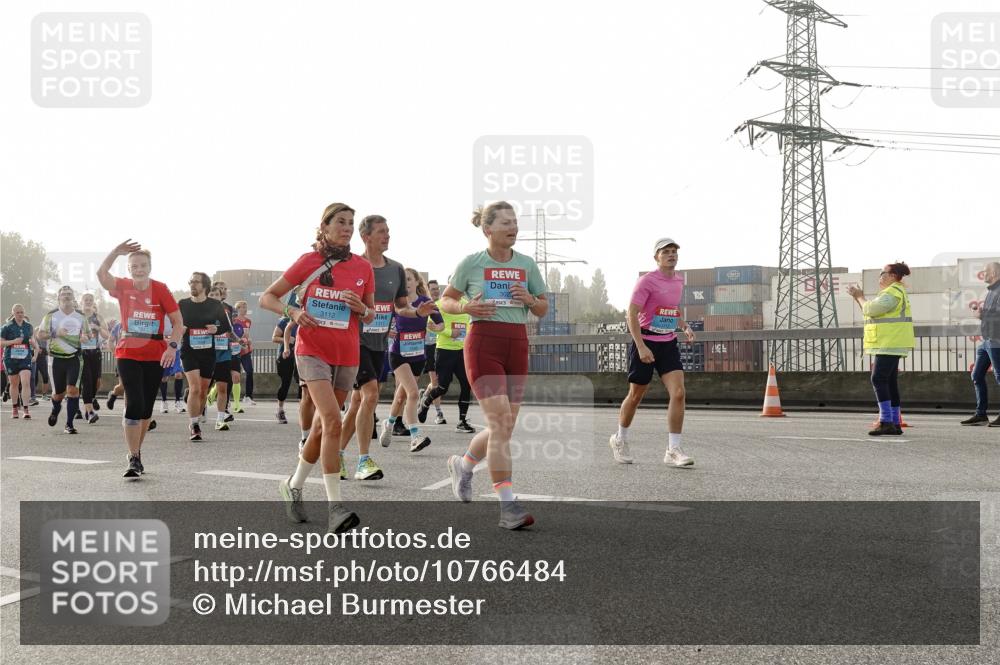 03.10.2026 - Köhlbrandbrückenlauf Michael Burmester http://msf.ph/oto/10766484 03.10.2026 09:22:02 Position 3 3112, 1311, 302 meine-sportfotos.de