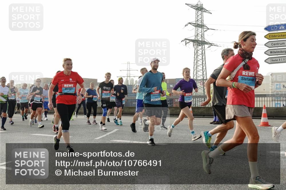 03.10.2026 - Köhlbrandbrückenlauf Michael Burmester http://msf.ph/oto/10766491 03.10.2026 09:22:04 Position 3 1511, 82, 3112 meine-sportfotos.de